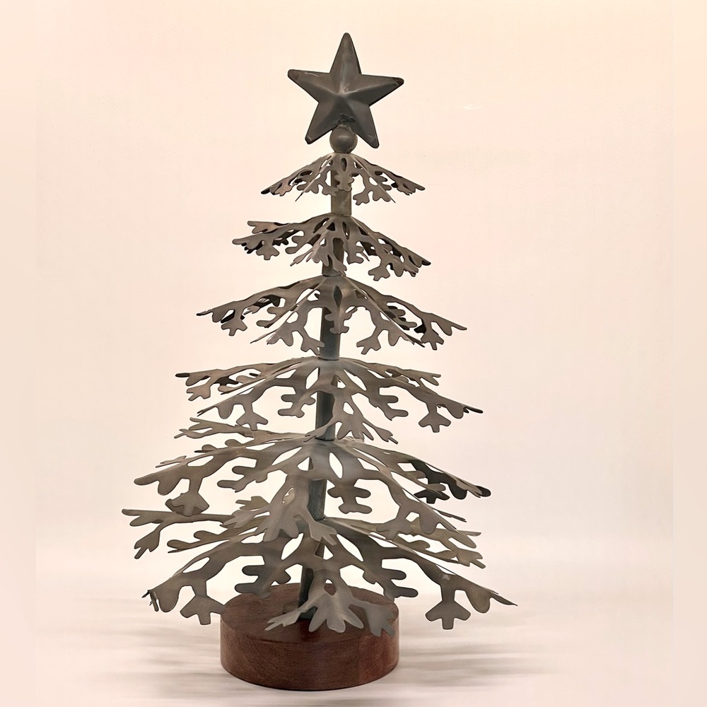 12” metal tree